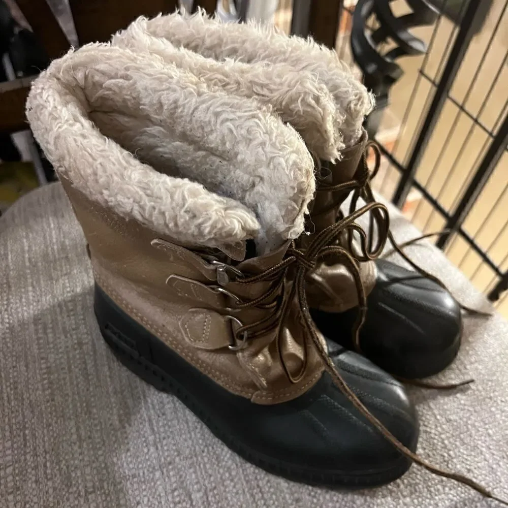 Sorel size 4 winter boots